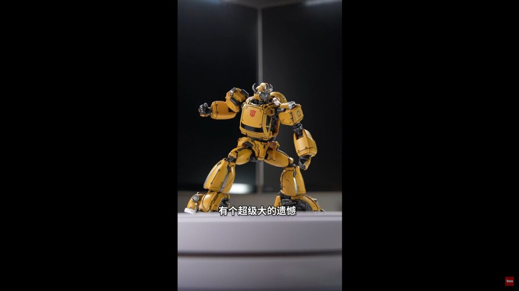 Threezero MDLX Bumblebee In Hand Image  (27 of 28)